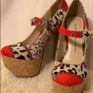 Chinese Laundry Size 7. Platform heels with strap.